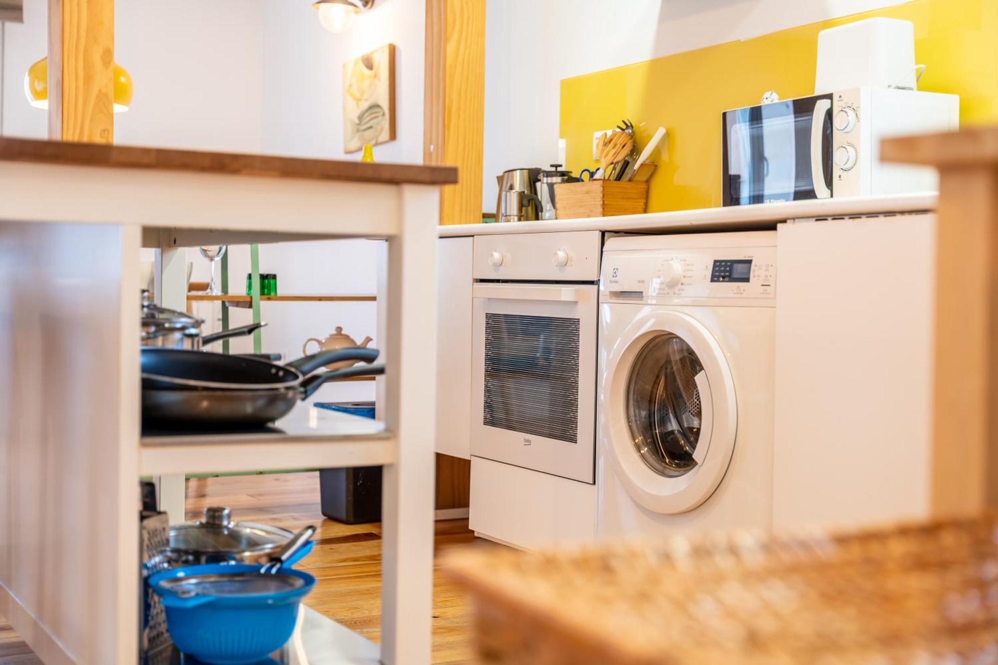 Warm And Inviting, Central Location By Urbanhosting Santander Esterno foto