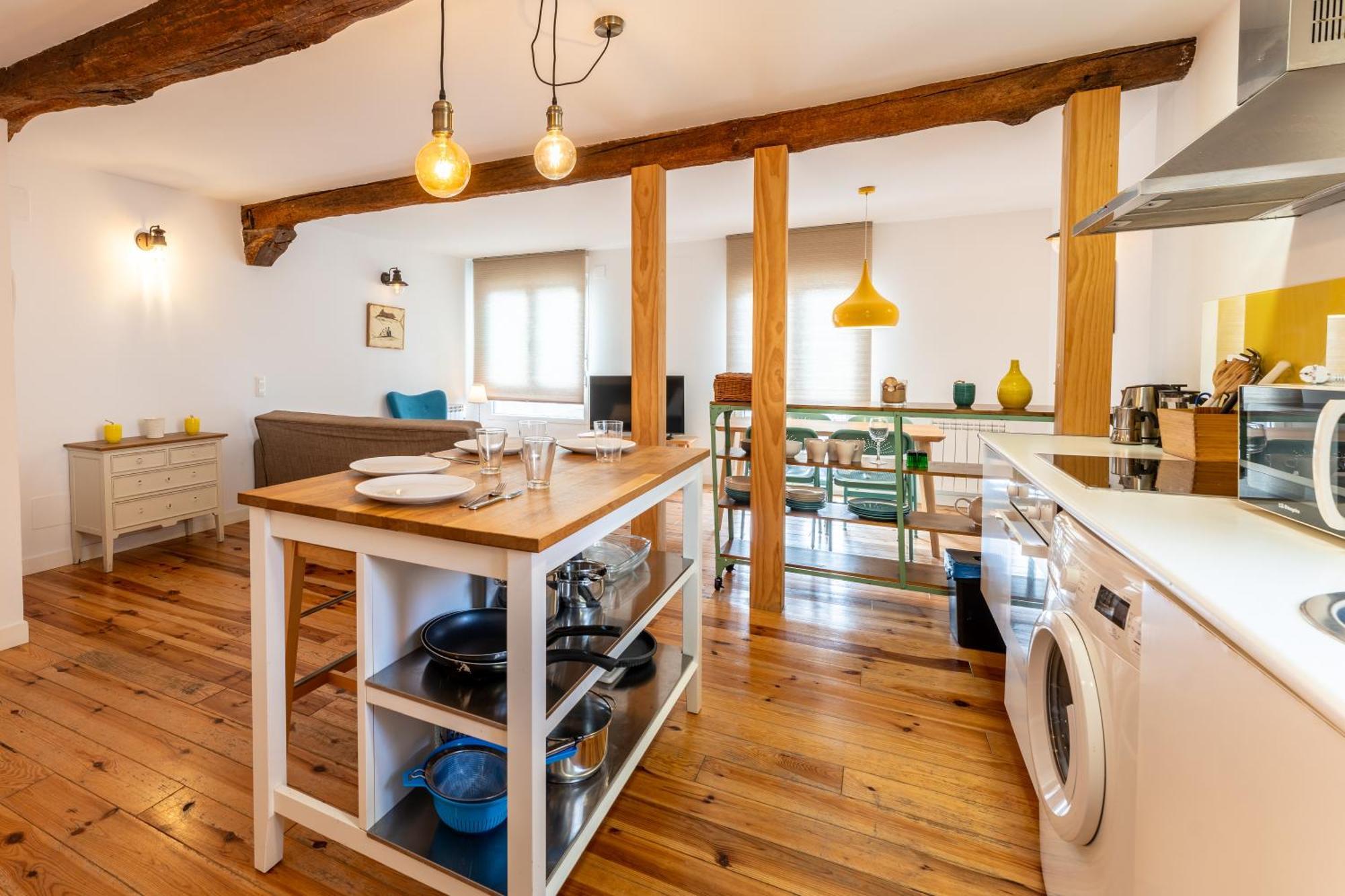 Warm And Inviting, Central Location By Urbanhosting Santander Esterno foto